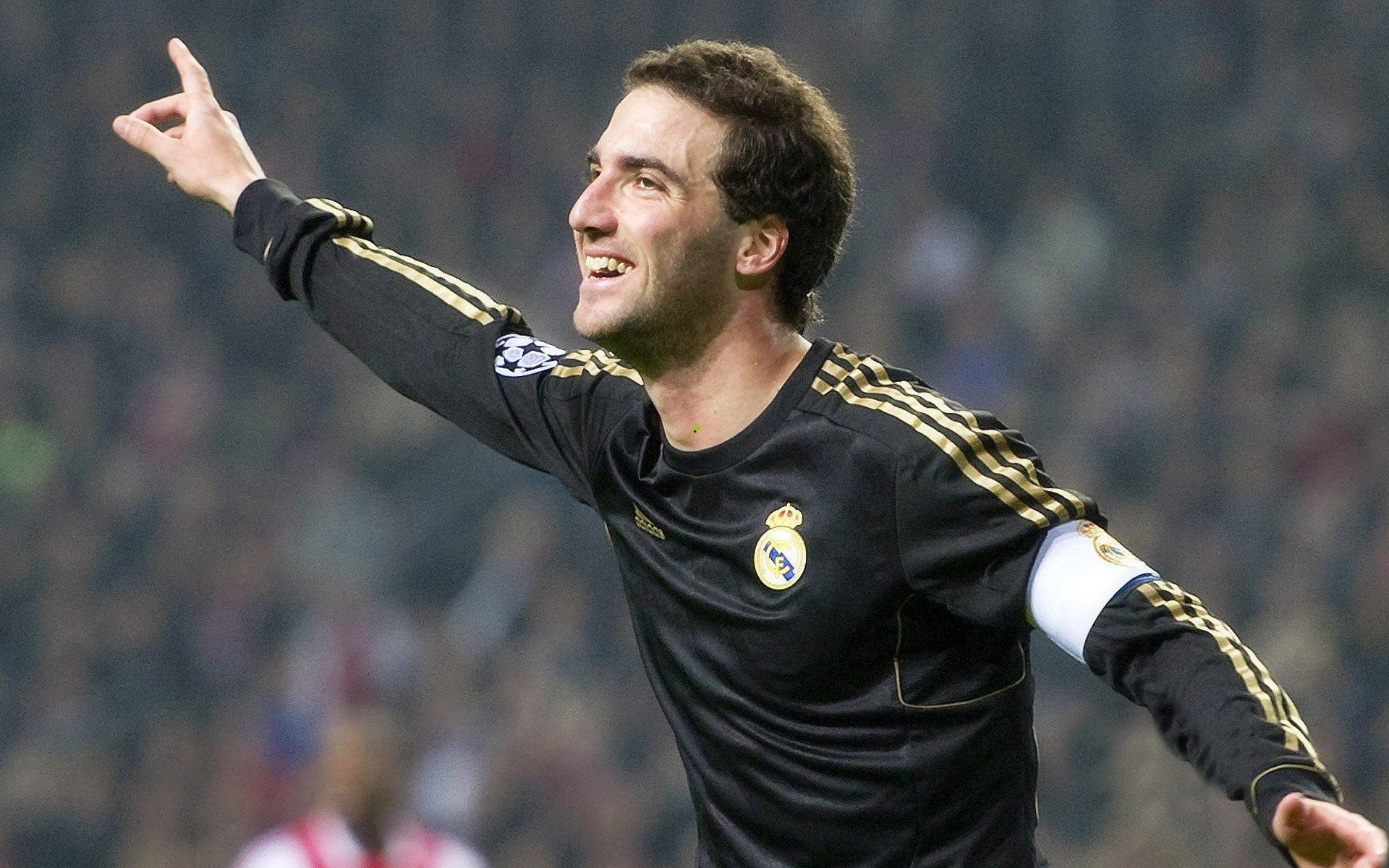 刮刮乐：重庆队球员公开信彰显奉献精神，自愿放弃部分欠薪，以信念守护球队未来